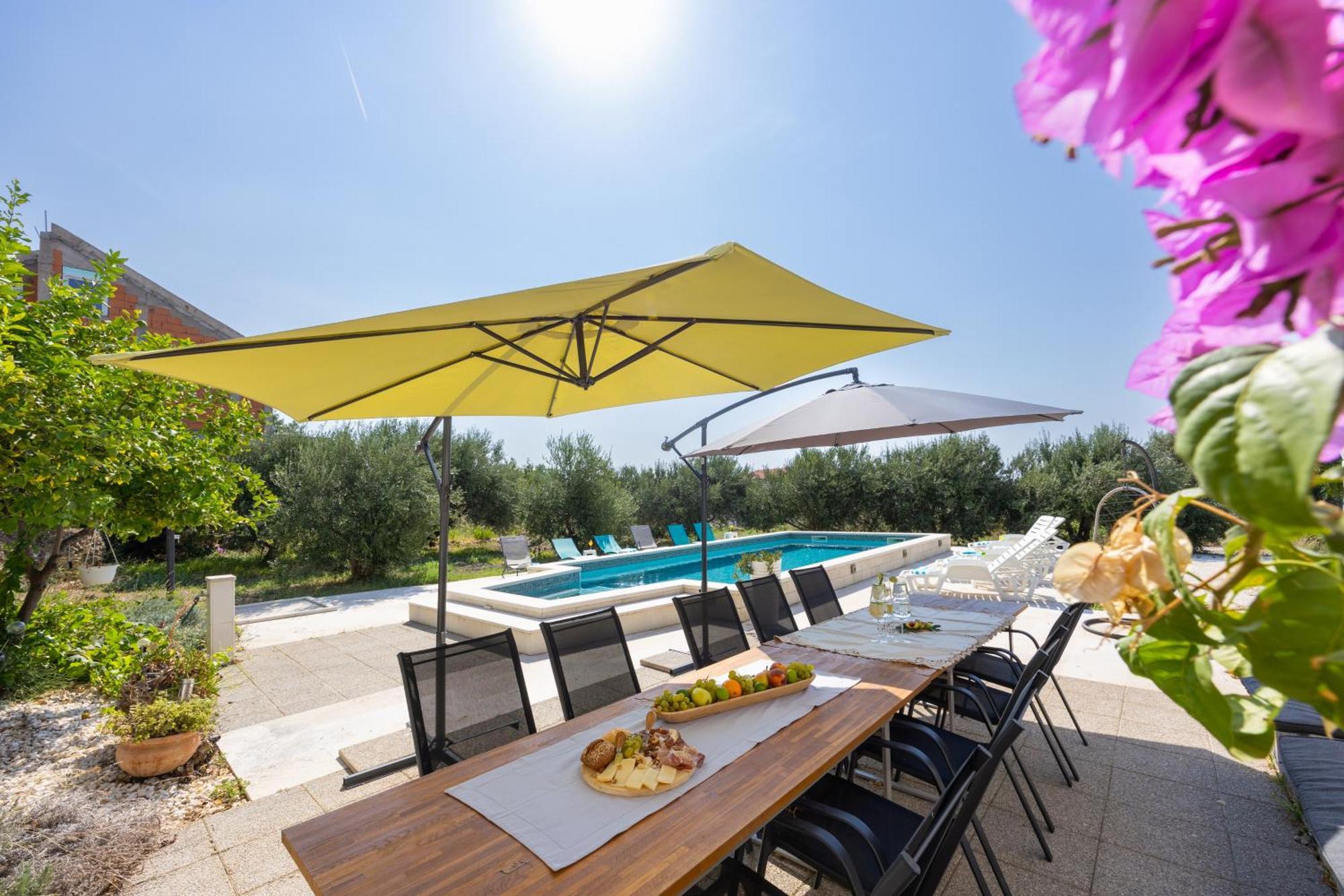 Casa Felice Apartments-Holiday Home Kastela Dış mekan fotoğraf