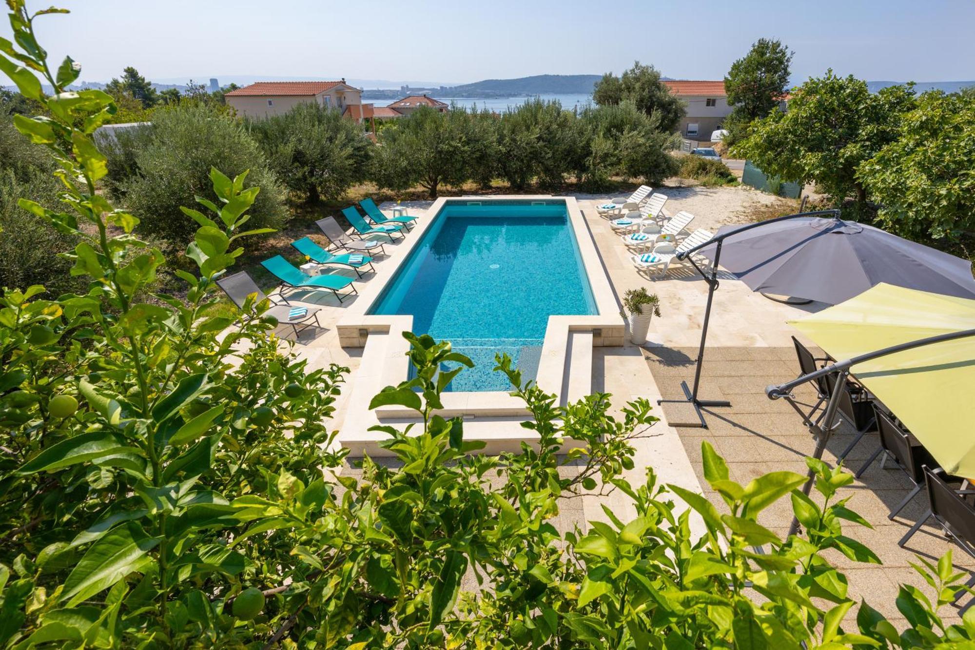 Casa Felice Apartments-Holiday Home Kastela Dış mekan fotoğraf