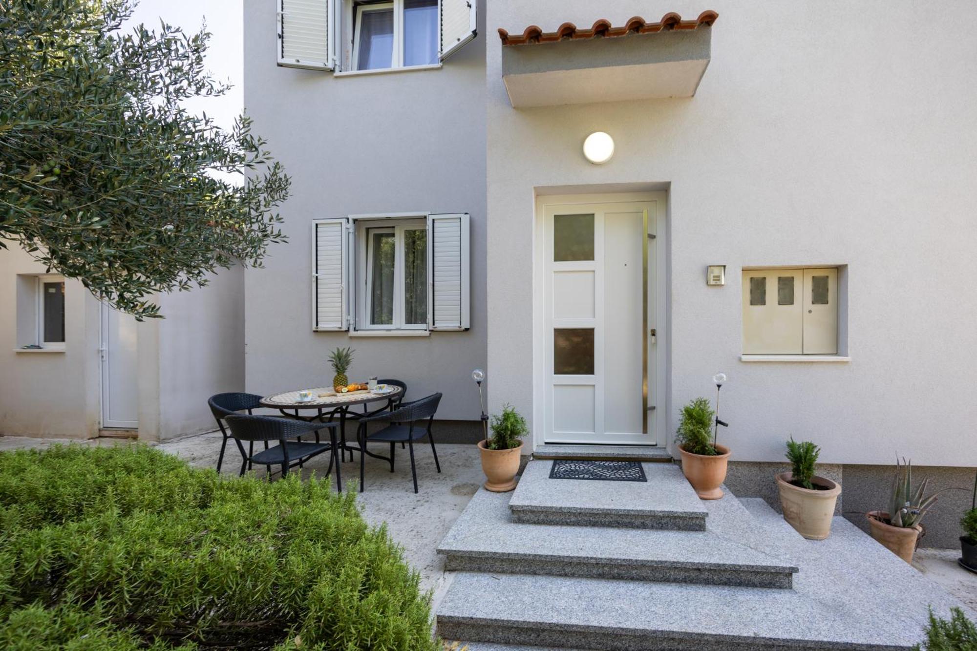Casa Felice Apartments-Holiday Home Kastela Dış mekan fotoğraf